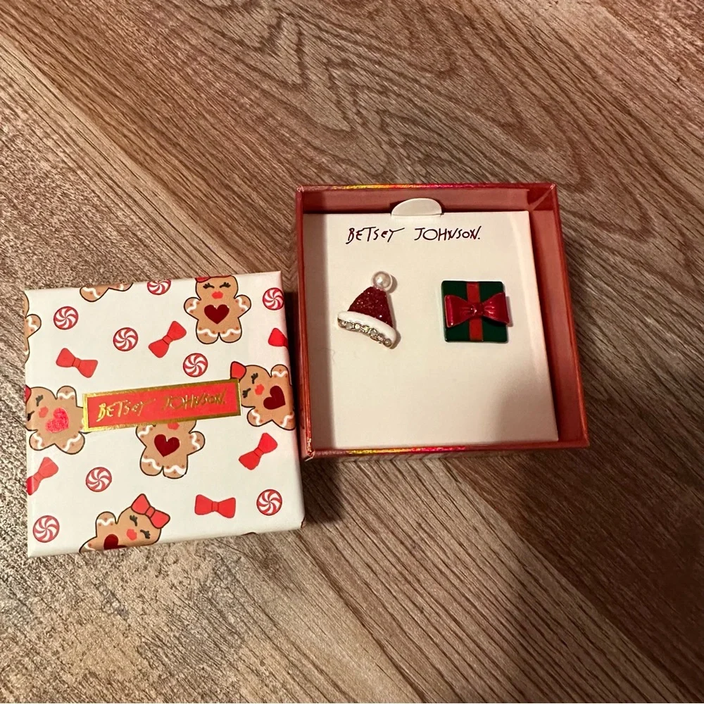 Betsey Johnson Santa Hat Mismatched Stud Earrings